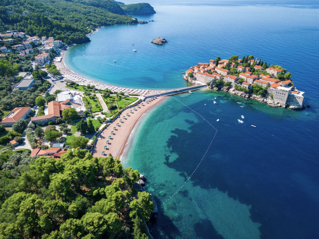Montenegro-Sveti-Stefan-island-and-beach-ss-1.jpg